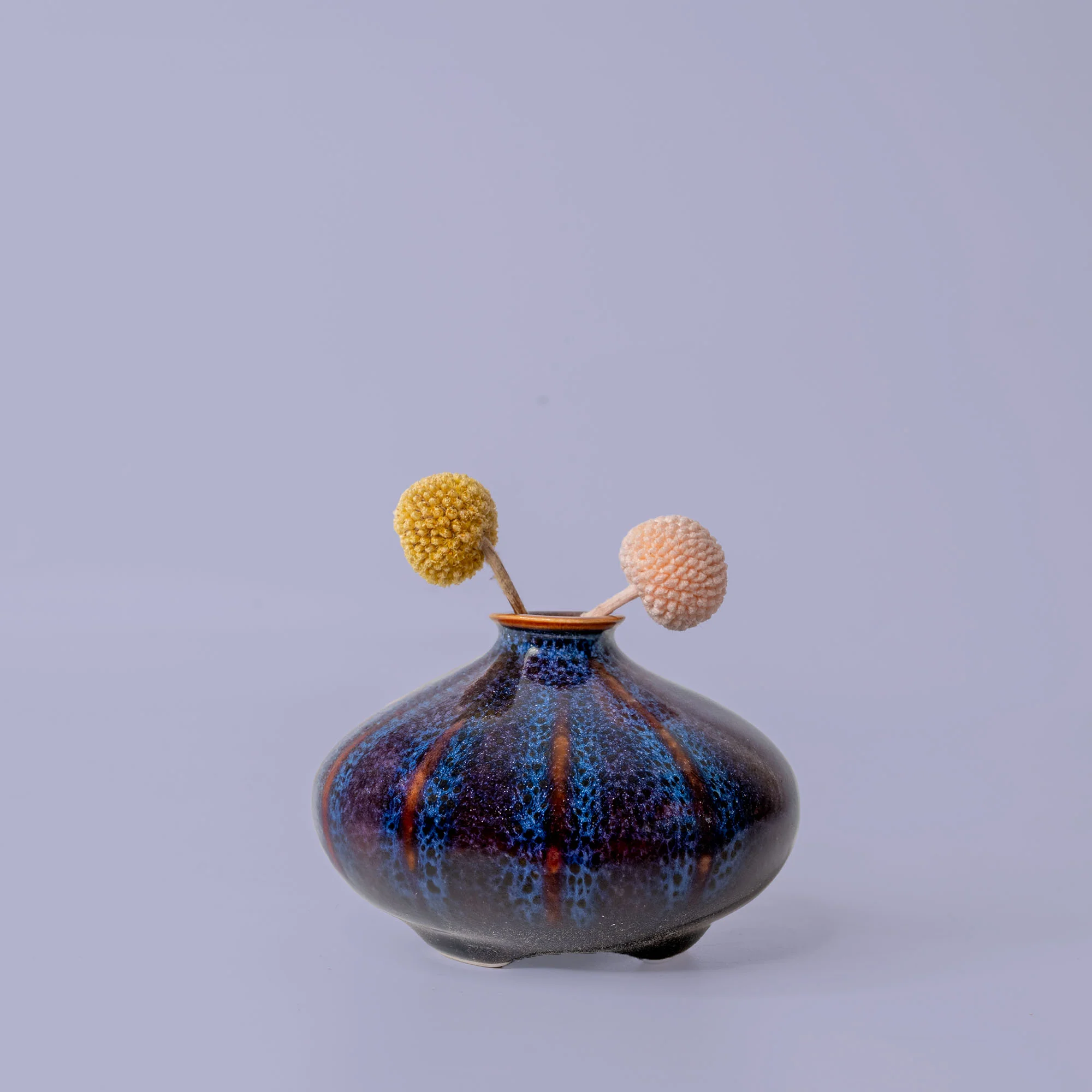 Shelly Ceramic Vase - Image 11