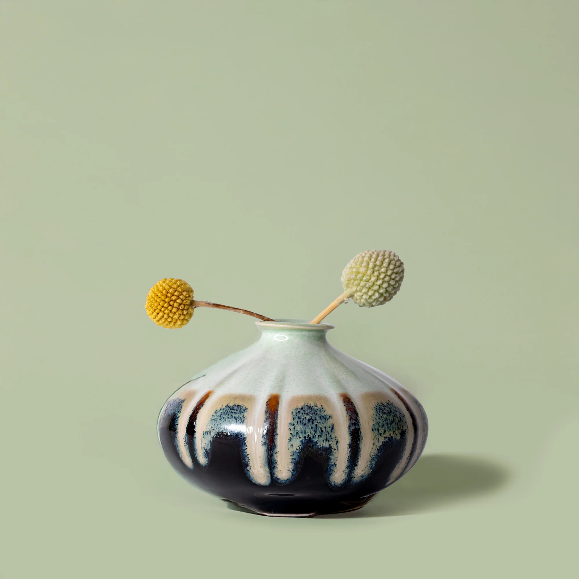 Shelly Ceramic Vase - Image 24