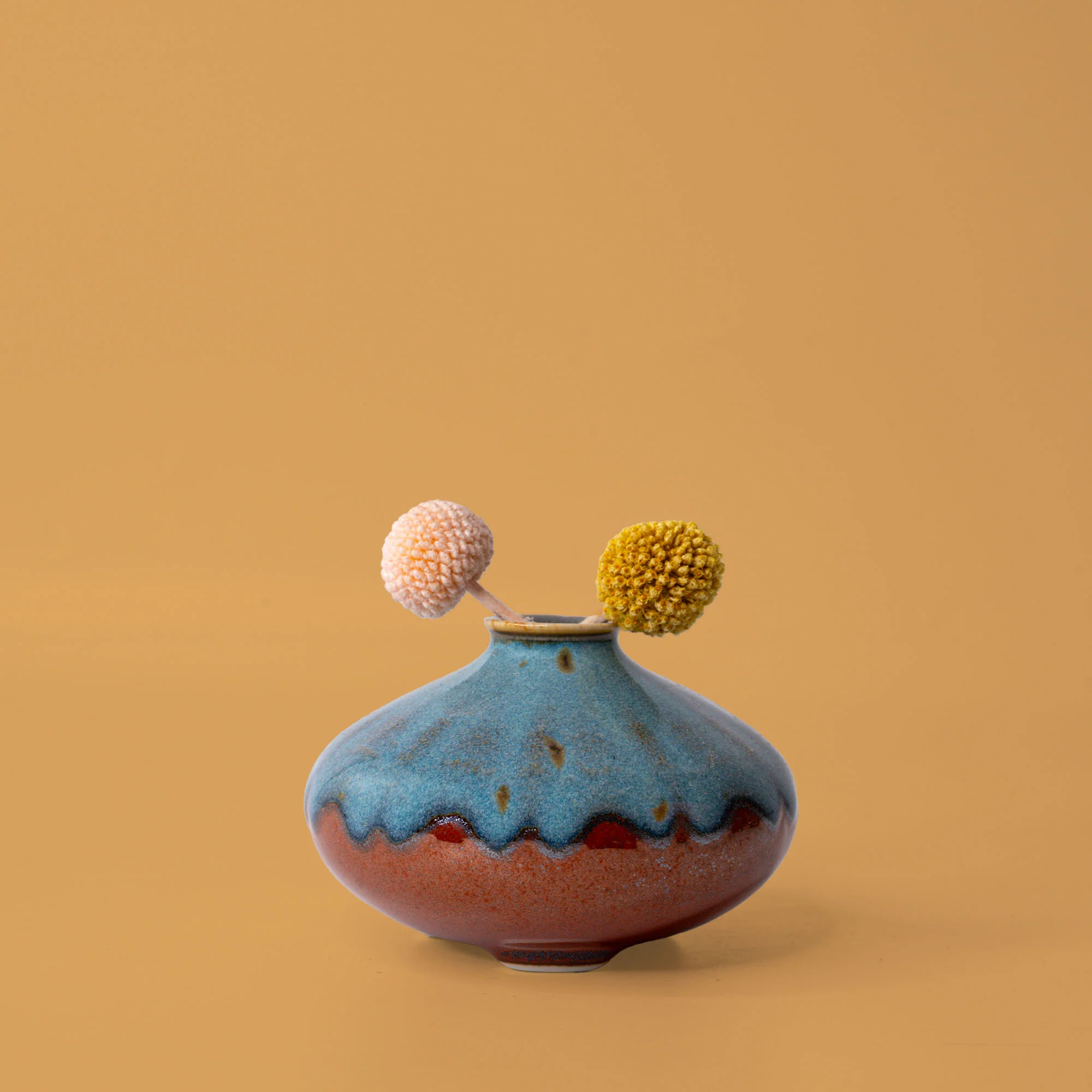 Shelly Ceramic Vase - Image 7